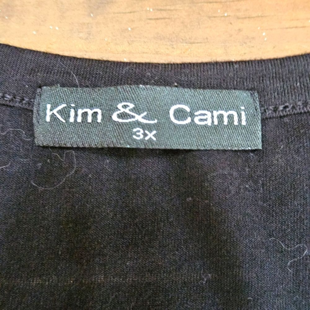 Kim & Cami Top Womens Sz 3X Black Whimsical Embroidered Floral Flutter Sleeves - Picture 4 of 15